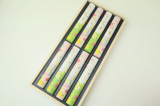 孔官堂の煙が少ないお線香 ゆり花月 桐箱8束入り ゆりの香り