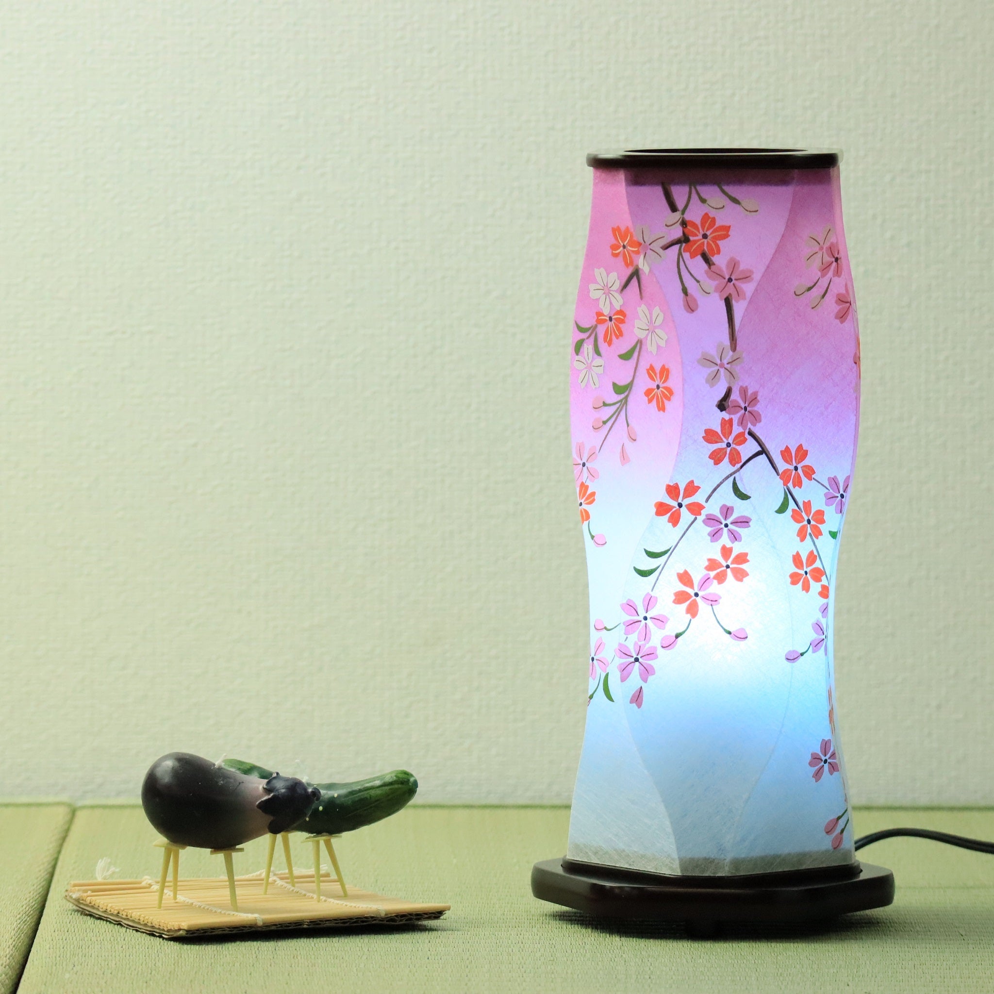 お盆_行灯_花梨 1号(桜) レインボーLED – くらしとくよう