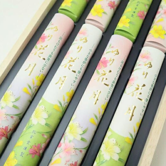 孔官堂の煙が少ないお線香 ゆり花月 桐箱8束入り ゆりの香り